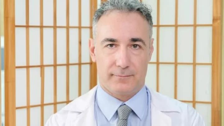 Κωνσταντίνος Δανάλης, Φυσικοθεραπευτής - Χειροπρακτικός